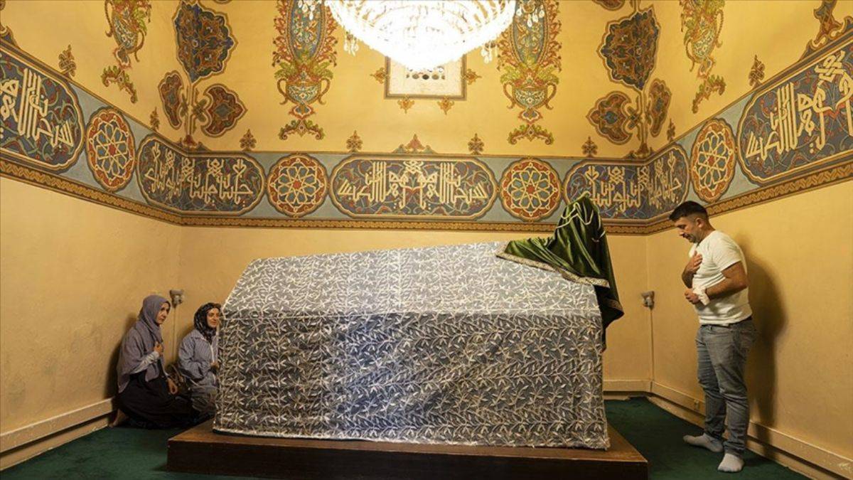 Hacı Bektaş Veli: 'Bir olalım, iri olalım, diri olalım'