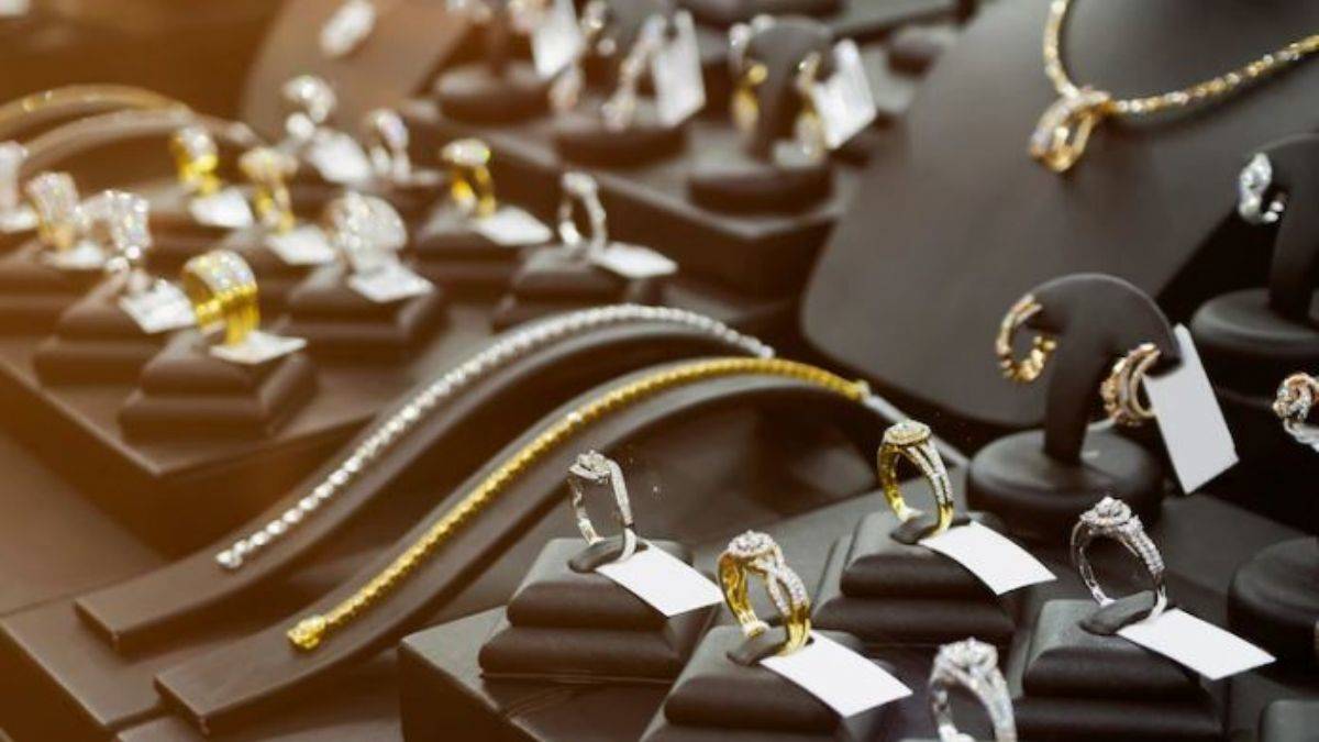 30 Ağustos kuyumcular açık mı? Kuyumcular resmi tatillerde dükkan açıyorlar mı? 30 Ağustos'ta kuyum dükkanı kapalı mı?