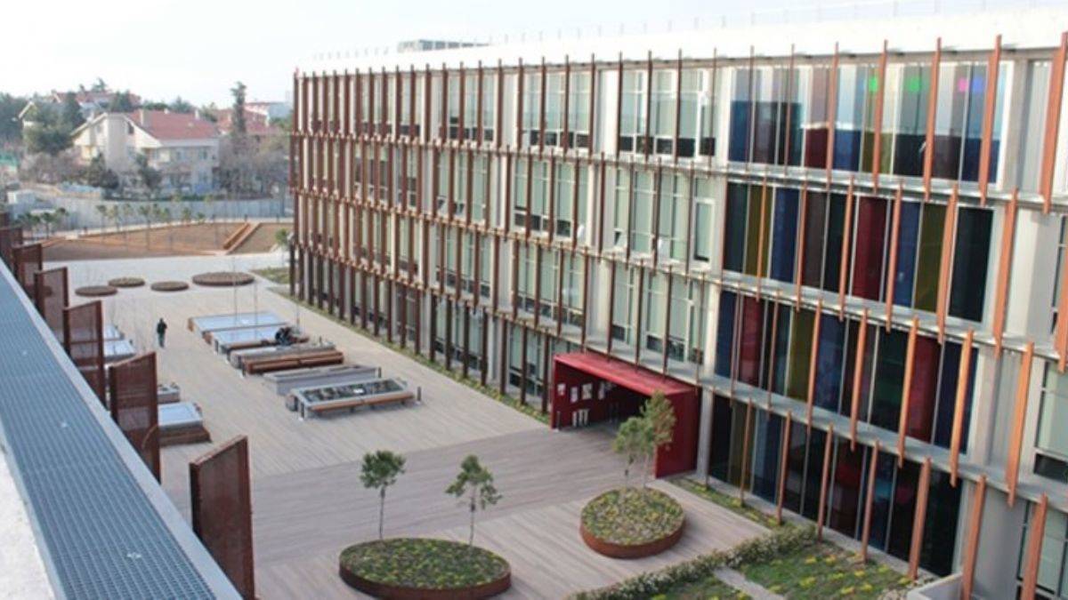 2022 Piri Reis Üniversitesi Bölümleri Neler? Piri Reis Üniversitesi Ön lisans Bölümleri