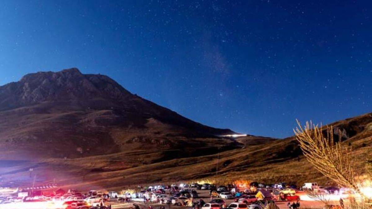 Antalya'da 'gök taşı' heyecanı