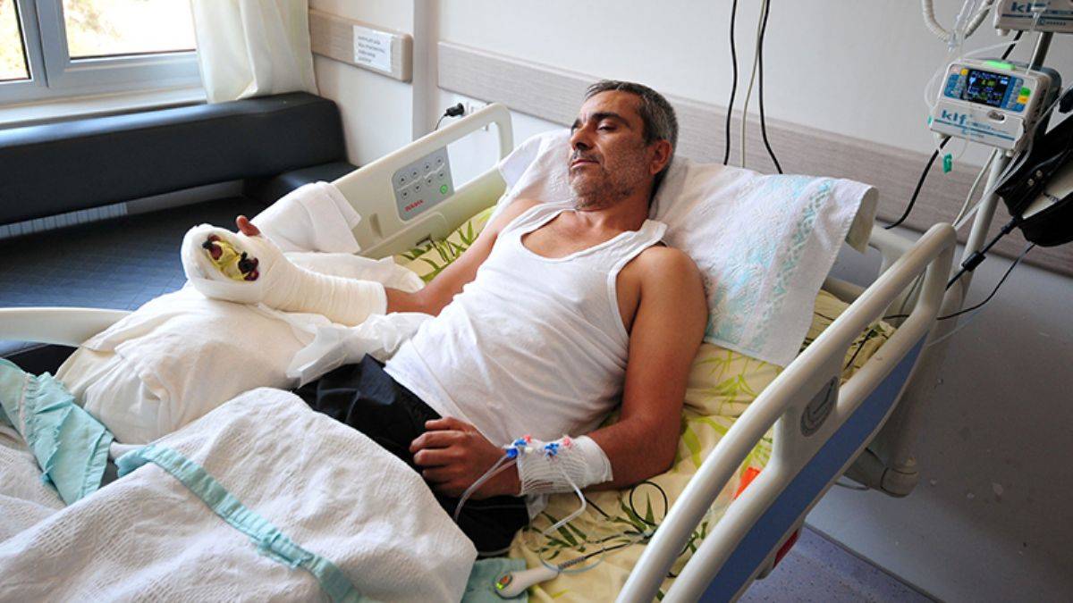 Kopan parmaklarını poşette taşıdı, 12 saatte dikildi