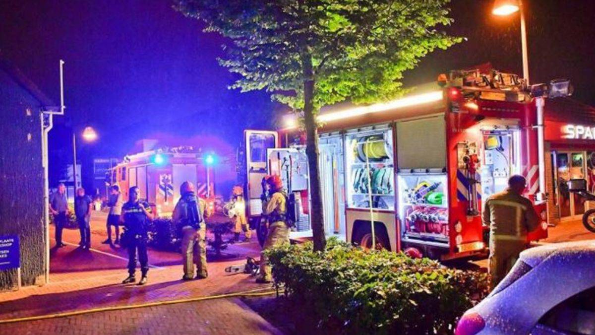 Hollanda'da cami kundaklandı