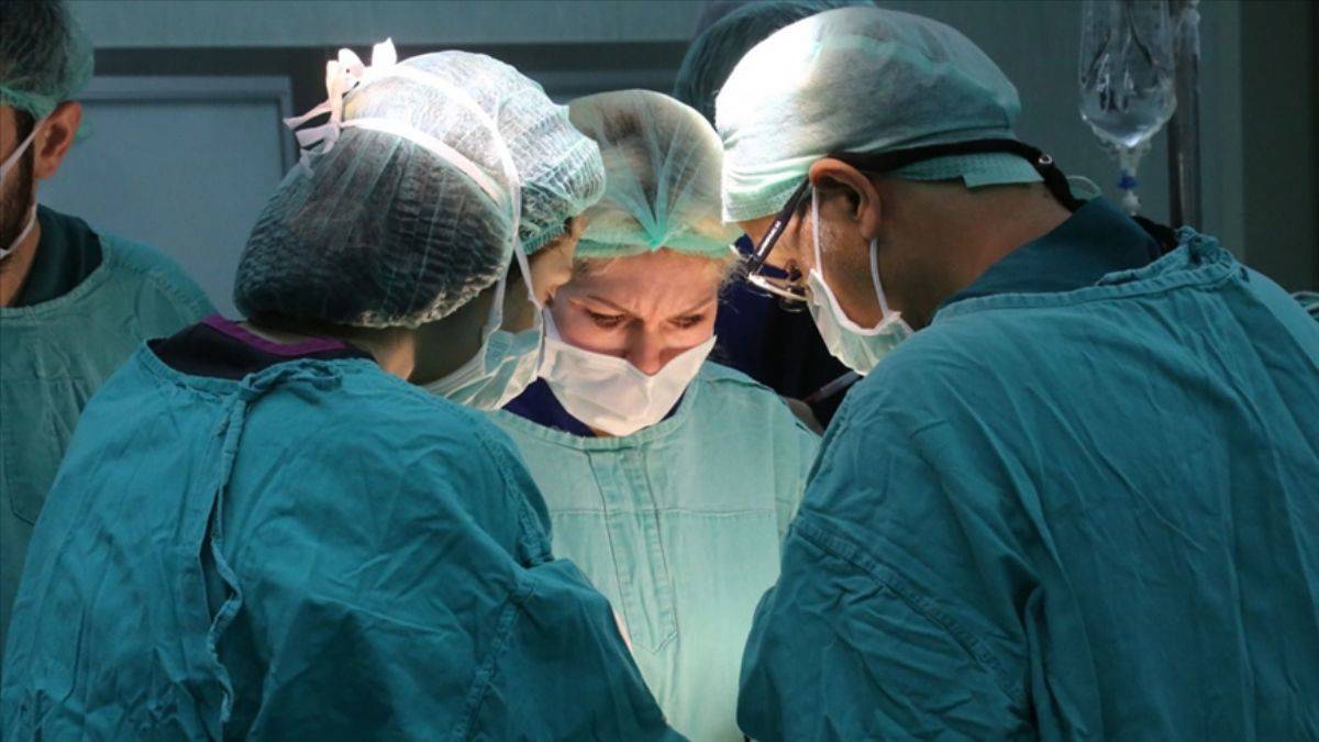 “Bir Türk çıktı, dünyada ilk defa bir rahim nakli yaptı”