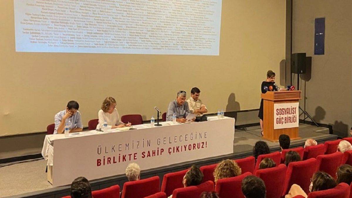 Konu seçimler olunca TKP bölünen parçalarıyla birleşti