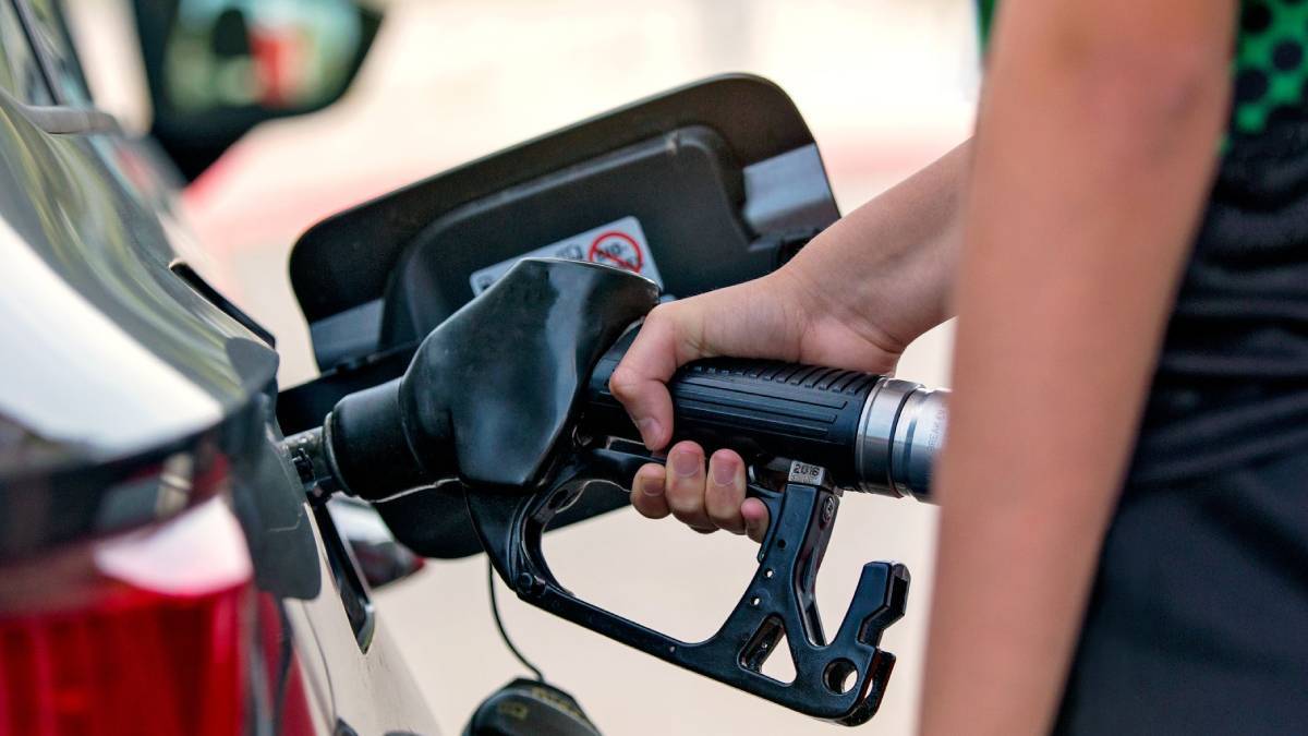 Araç sahipleri DİKKAT! Benzine zam mı geldi? 22 Ağustos benzin ve mazota zam var mı? Bu gece benzine ne kadar zam yapıldı?