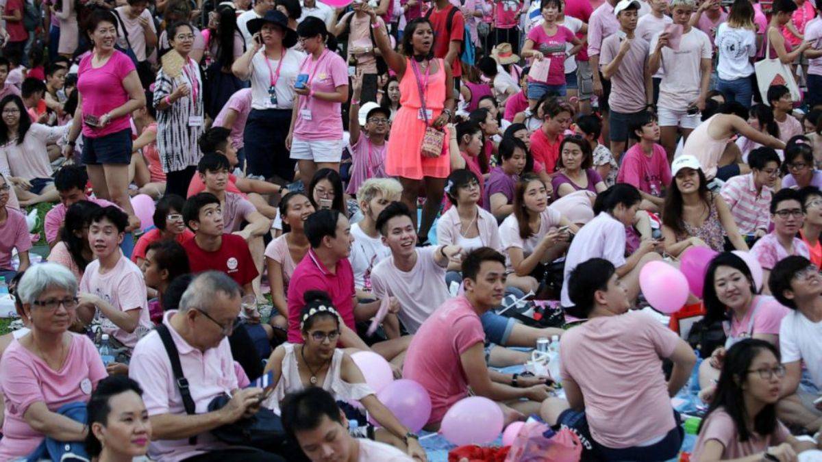 Singapur'dan LGBT kararı