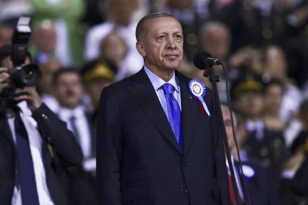 Erdoğan'dan net mesaj: Kim ne derse desin komşularımıza sırtımızı dönemeyiz