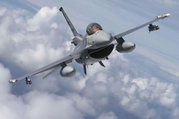 Türk jetlerine Yunan tacizi: Anında karşılık verildi