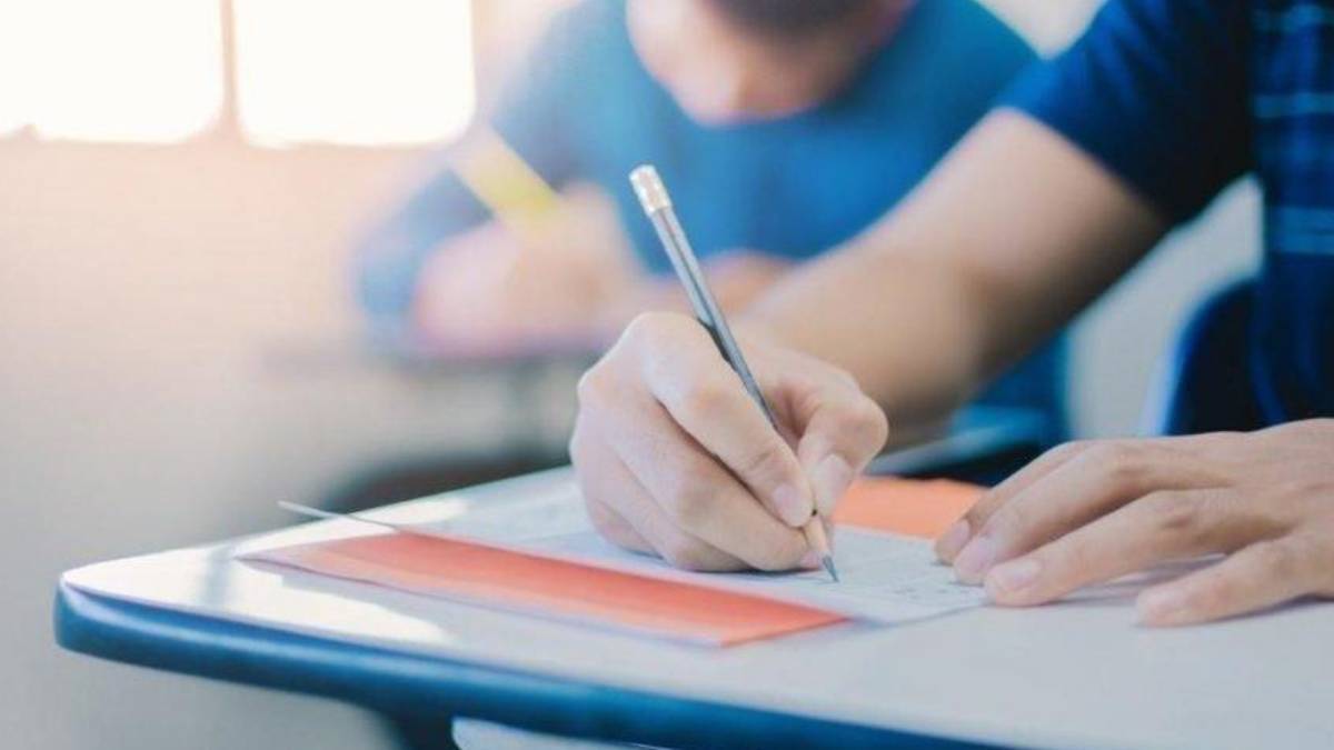 İOKBS bursluluk sınavı soruları | 5, 6, 7, 8, 9, 10 ve 11. sınıf İOKBS sınavında hangi sorular çıktı? 2021 bursluluk sınavında sorulan sorular?