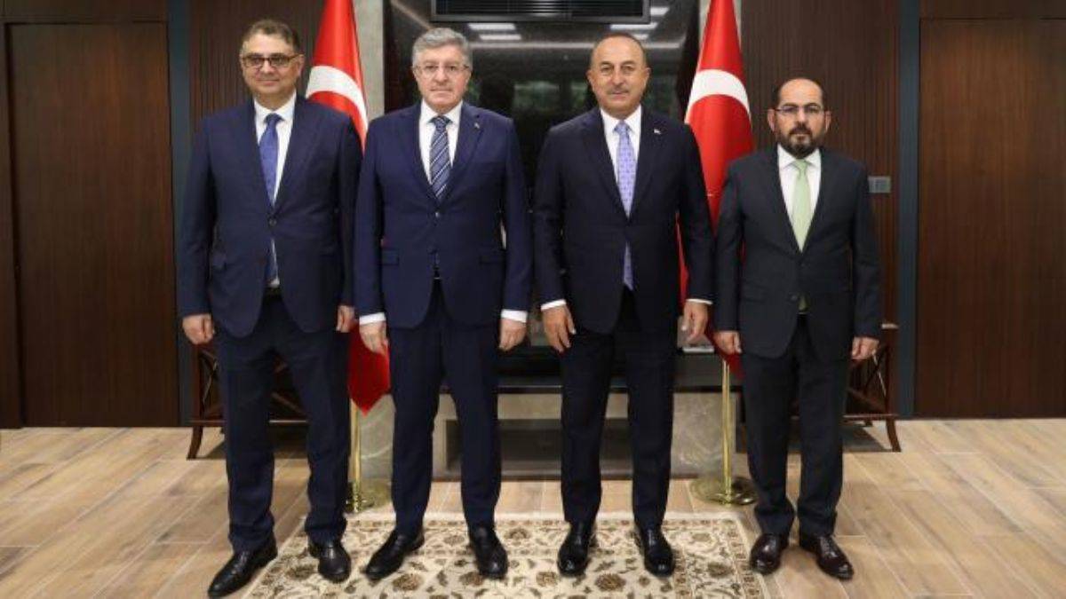 Çavuşoğlu, Suriye muhalefet liderleriyle görüştü