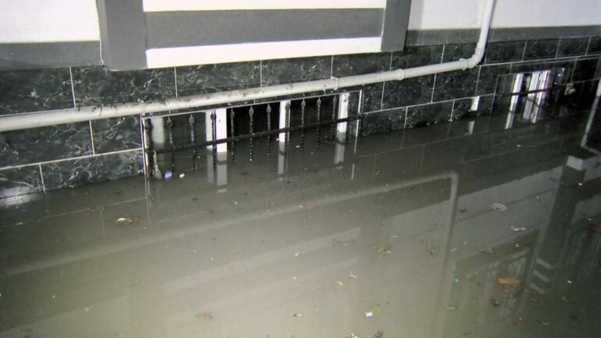 Esenyurt'u yine sel aldı