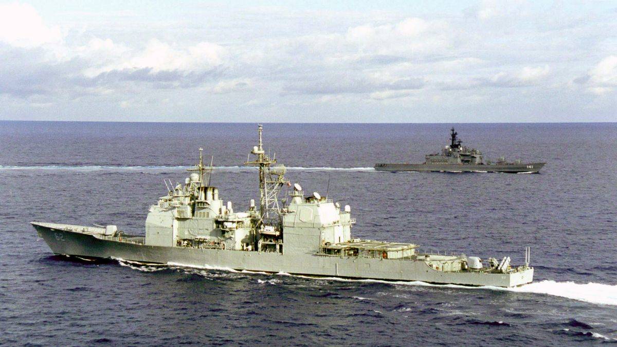 ABD savaş gemileri bölgede; Çin ordusundan açıklama