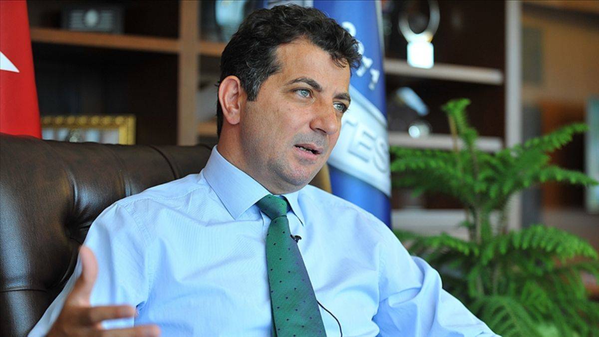 Eski rektör yurt dışına kaçmaya çalışırken yakalandı