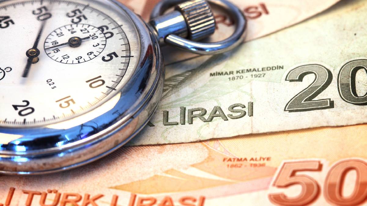 30 Ağustos'ta çalışanlara mesai ödenir mi? 30 Ağustos'ta ne kadar mesai ücreti verilir? Çift mi tek mi mesai ücreti ödenir?  2 gün mü 1 gün mü?