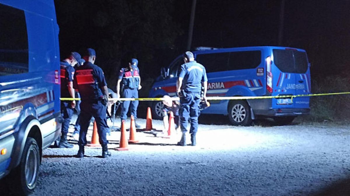 Ormanda başından tabancayla vurulmuş erkek cesedi bulundu