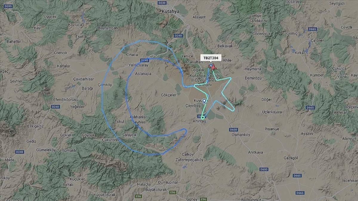 Bayraktar TB2, rotasını ay yıldızla çizdi