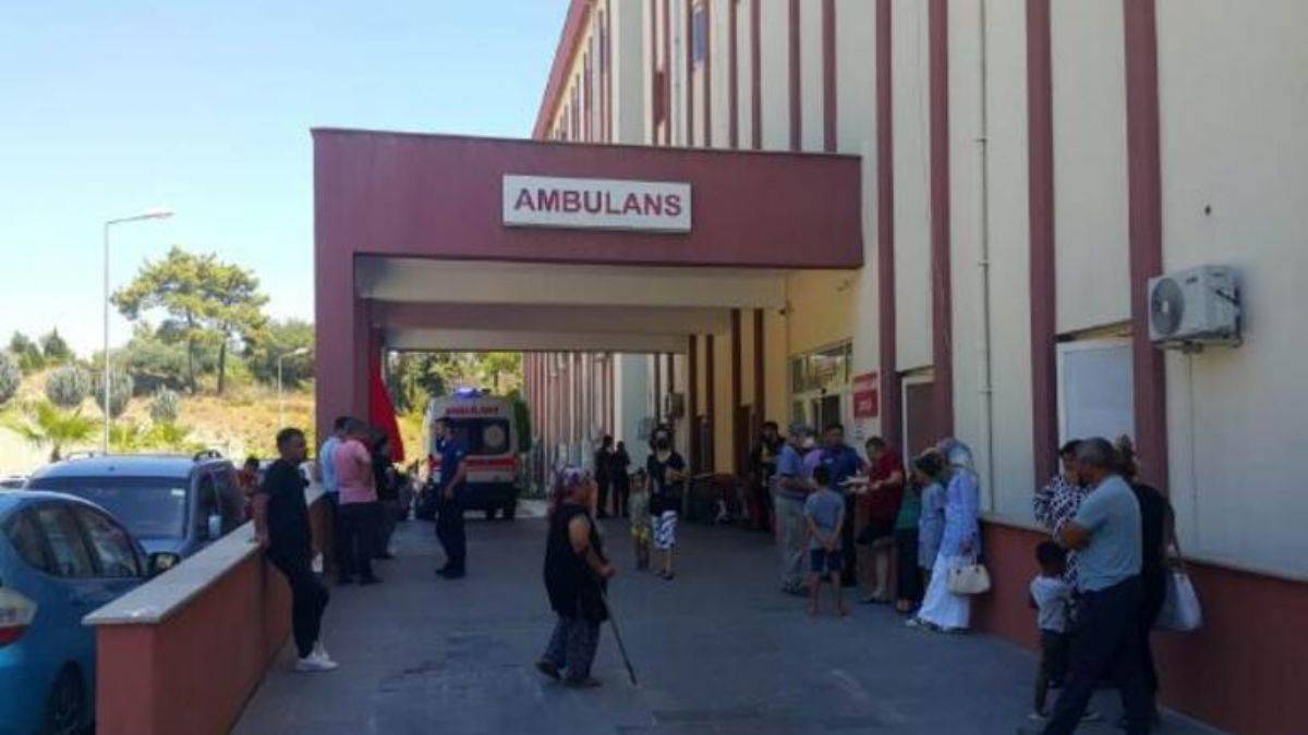 Bıçaklı kadın hastaneyi birbirine kattı! 1’i jandarma 4 yaralı