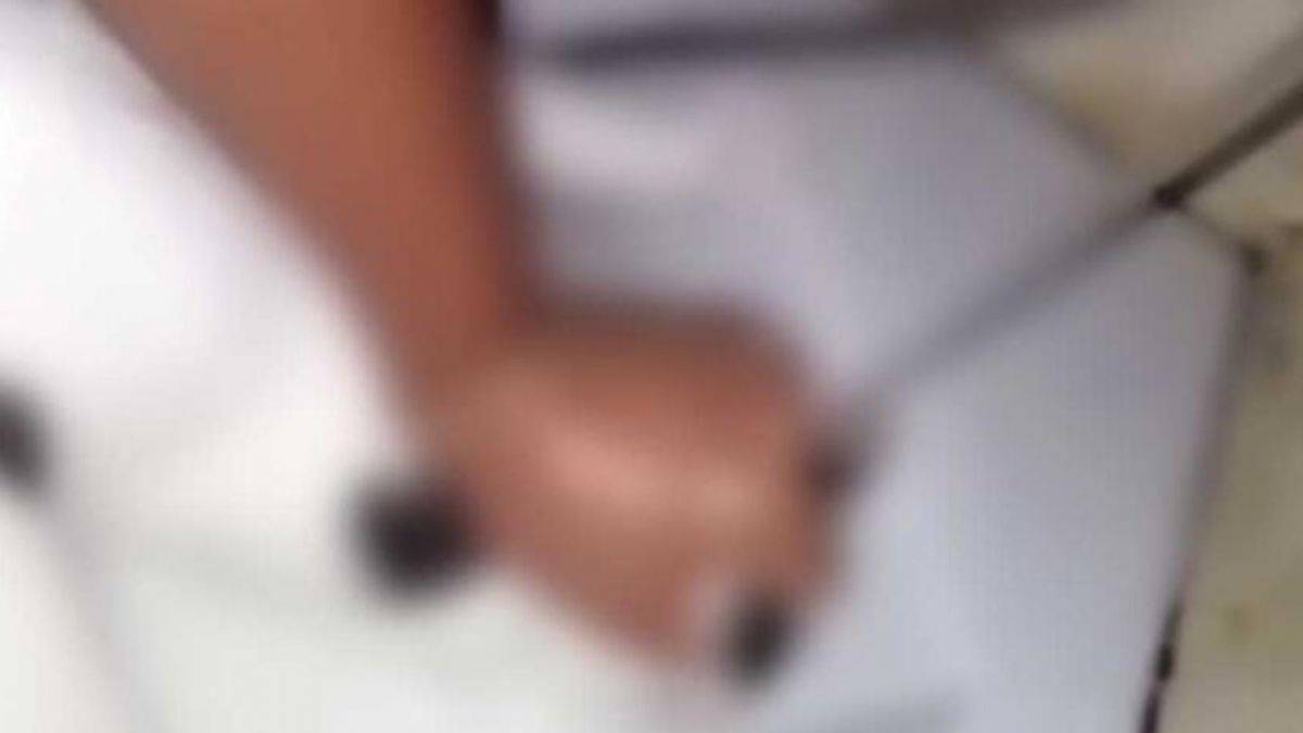 Kız arkadaşına kızıp kedisine işkence etti!