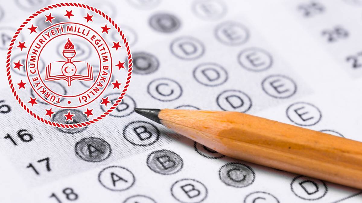 2022 MEB Bursluluk sınavında en geç kaçta okulda olmak gerekiyor? 2022 İOKBS sınavında saat kaçtan sonra içeri alınmıyor?