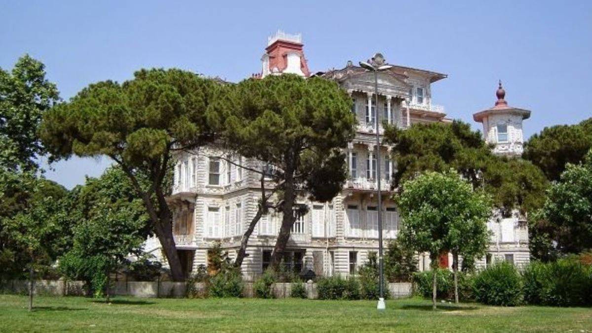 Ragıp Paşa Köşkü kimin? Ragıp Paşa Köşkü ne kadar satıldı? Ragıp Paşa Köşkü perili mi?