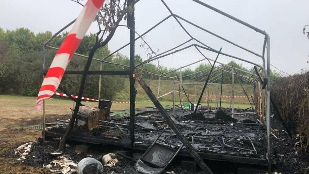 Fransa'da bir cami küle döndü