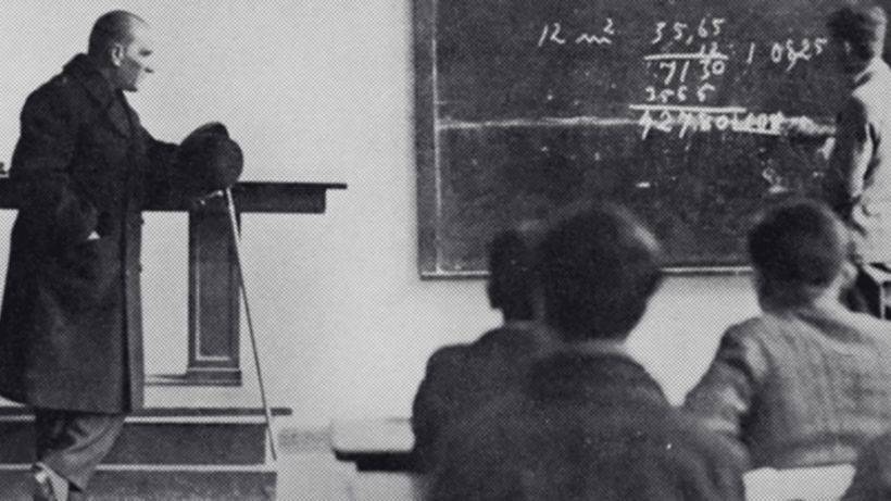 Öğretmenler Günü Hediyesi Olarak Ne Yapabilirim? Kadın Öğretmene Ne Hediye Alınır?