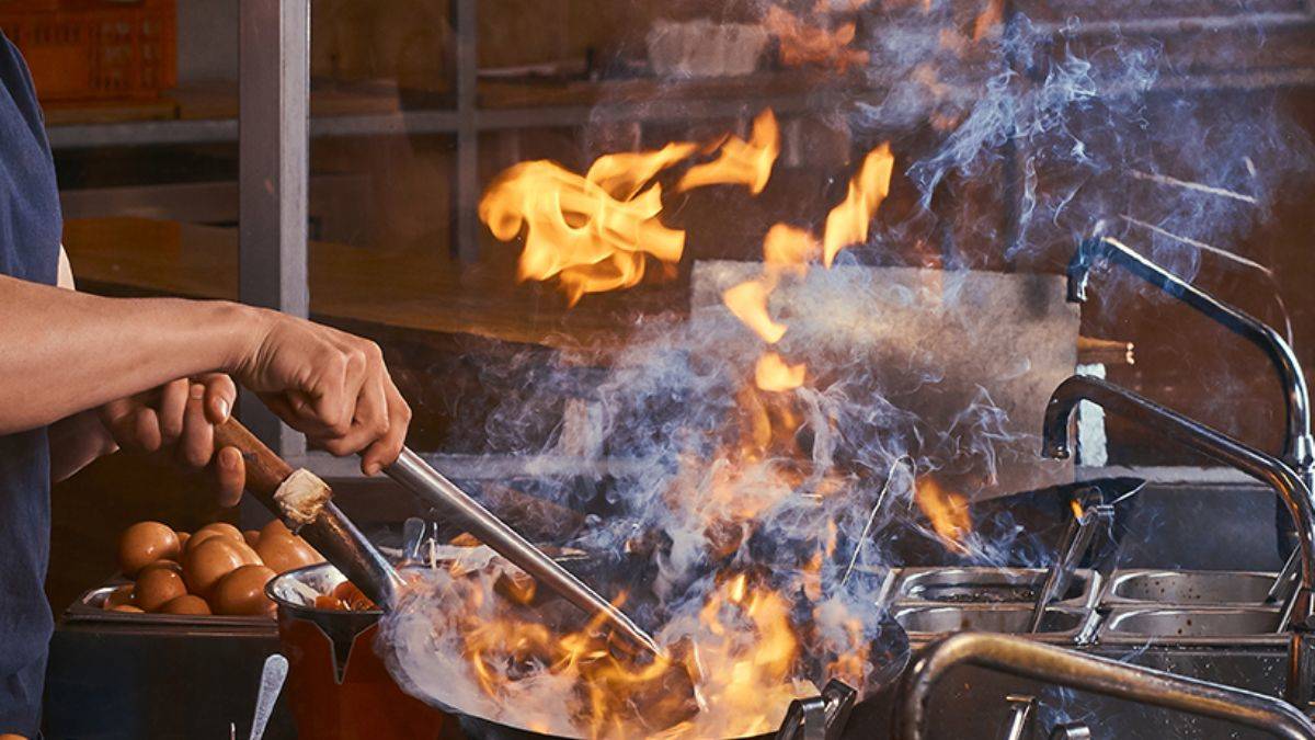 Kimyasal ürünlerden pişirme dumanlarına... Evdeki hava kirliliğine dikkat!