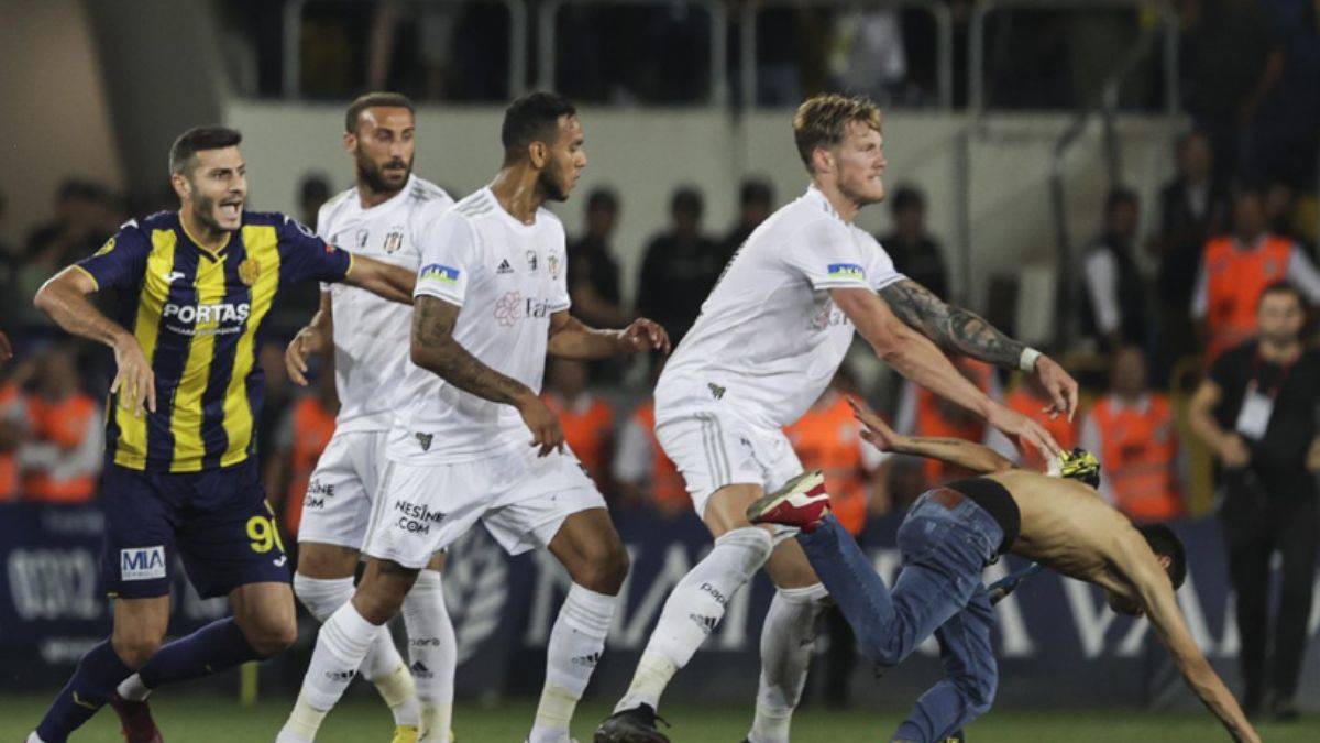 Beşiktaş'tan Ankaragücü maçında yaşananlarla ilgili açıklama