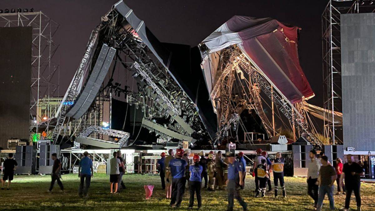 Tarkan'ın konser vereceği dev sahne çöktü! 1 yaralı