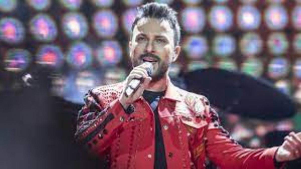 Tarkan'ın sahne açıklaması | Tarkan'ın konseri iptal mi edildi? Sahnenin çökmesi sonrası Tarkan'dan açıklama geldi
