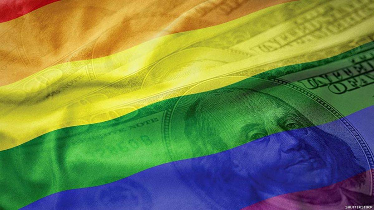 “LGBT’ye boyun eğmeyene kredi yok!”