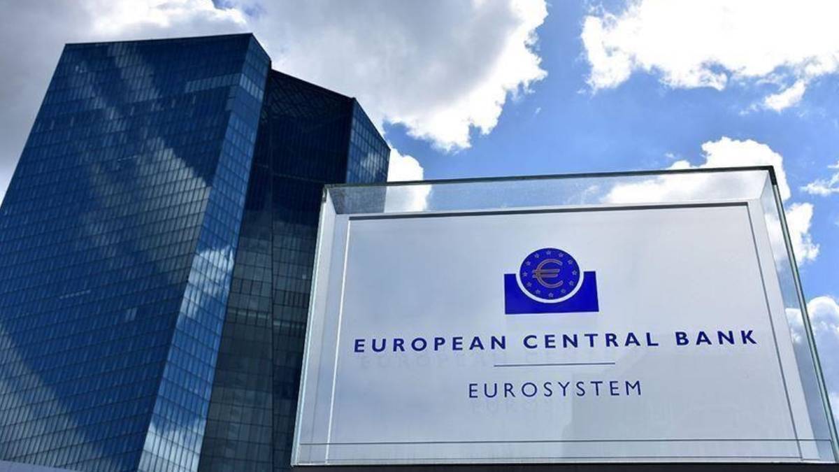 Avrupa Merkez Bankası faiz artırırsa dolar-euro-gram altın düşer mi yükselir mi? Avrupa Merkez Bankası (ECB) faiz kararı 75 puan altın düşer mi yükselir mi?