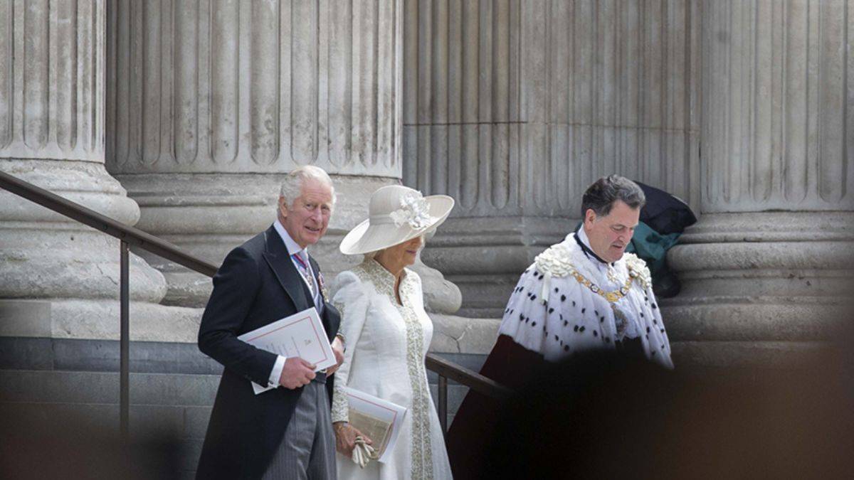 İngilizler abartmayı sever; 'Londra köprüsü yıkıldı'