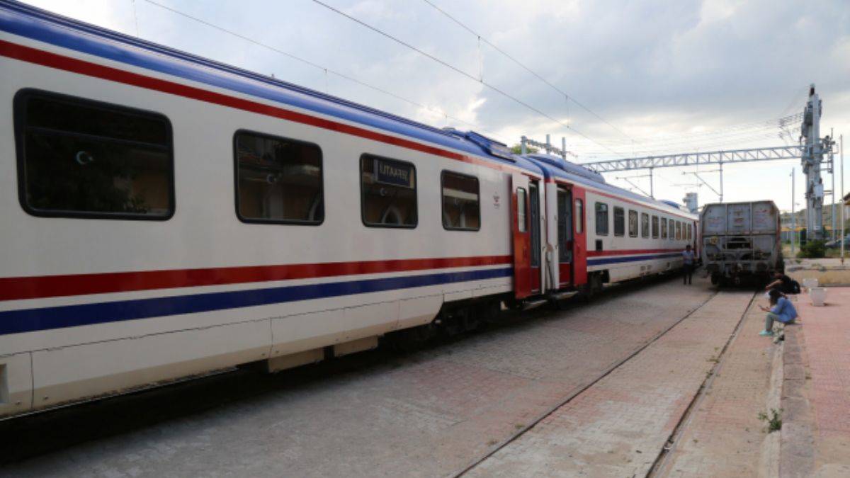 Doğu Ekspresi'nin vagonu Yozgat'ta raydan çıktı