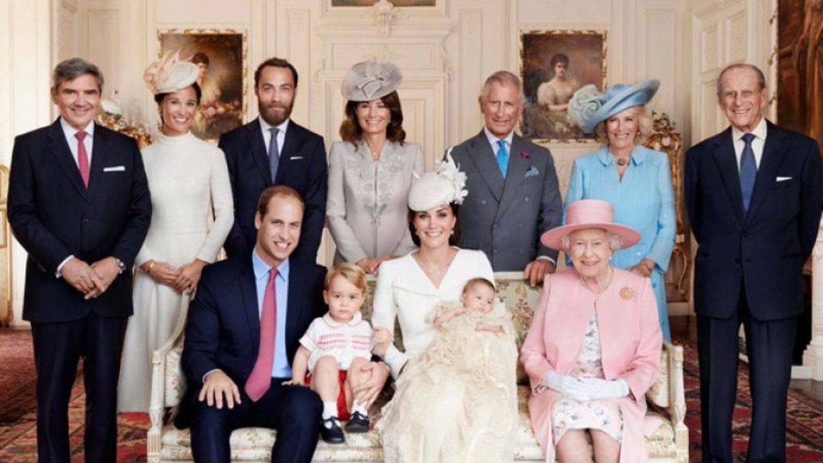 İngiliz basınının gündeminde kraliyet ailesi var. “Büyükanne için birlikte”
