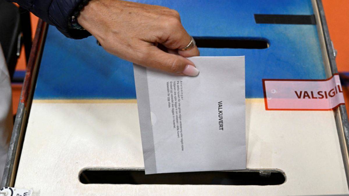 İsveç'te beklenmedik sonuç! Sandıktan aşırı sağ çıktı