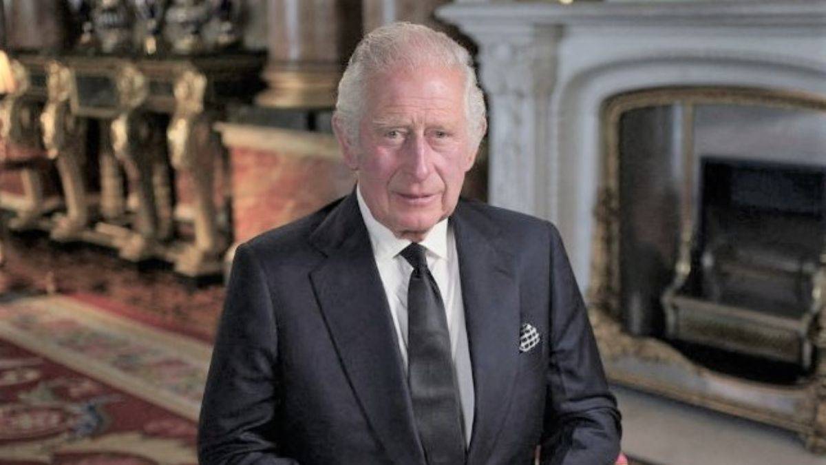 Al-Arabiya tercümanı Kral Charles’a “Annem öldüğü için çok mutluyum” dedirtti