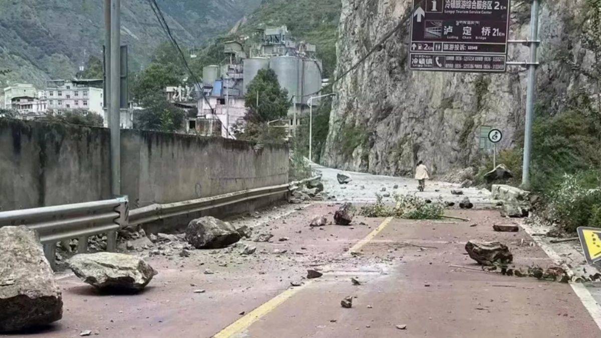 Çin'de deprem: Hayatını kaybedenlerin sayısının 93'e çıktığı bildirildi