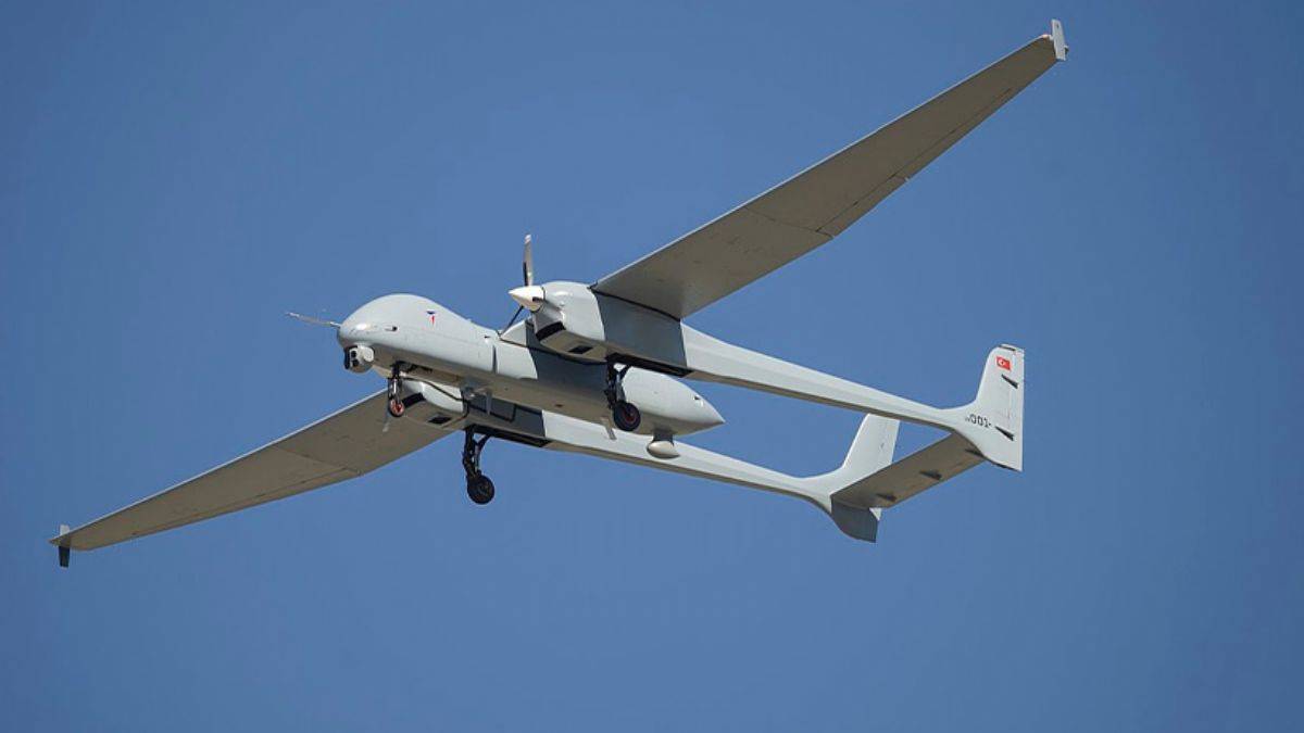 Türkiye'den aldılar! Ülkede Bayraktar TB2 için üs kuruldu