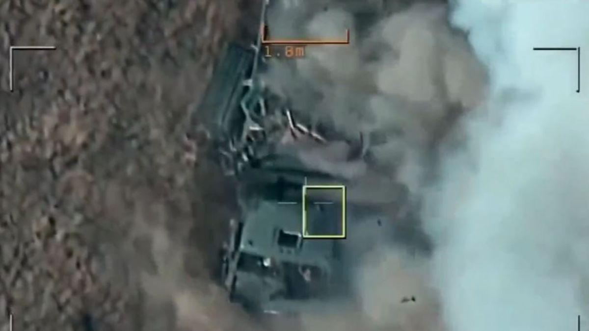 Azerbaycan ordusu Bayraktar TB2'lerle vurdu