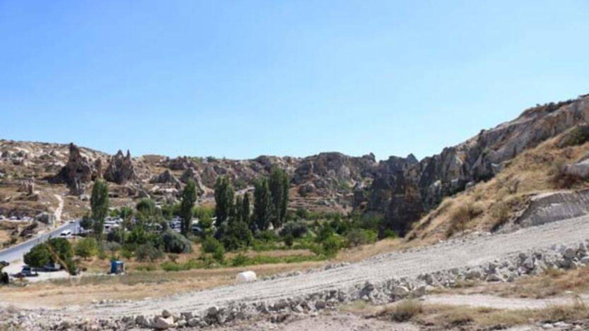 Kapadokya'da tartışmalı yol üzerindeki tuvalet yıkıldı