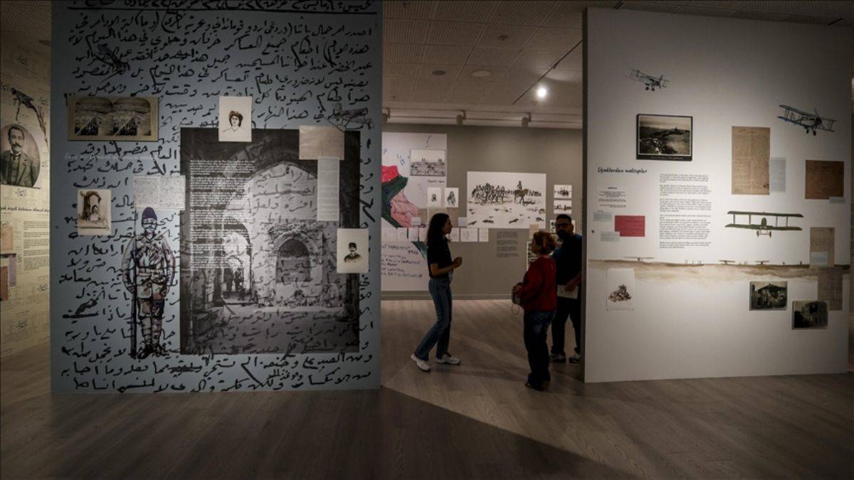 İstanbul Bienali açıldı