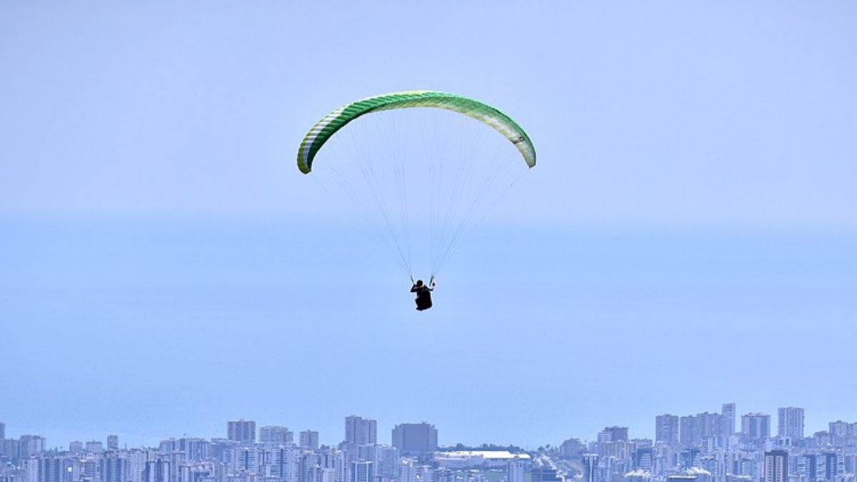 Gelincik Tepesi'nden dört mevsim uçuş heyecanı