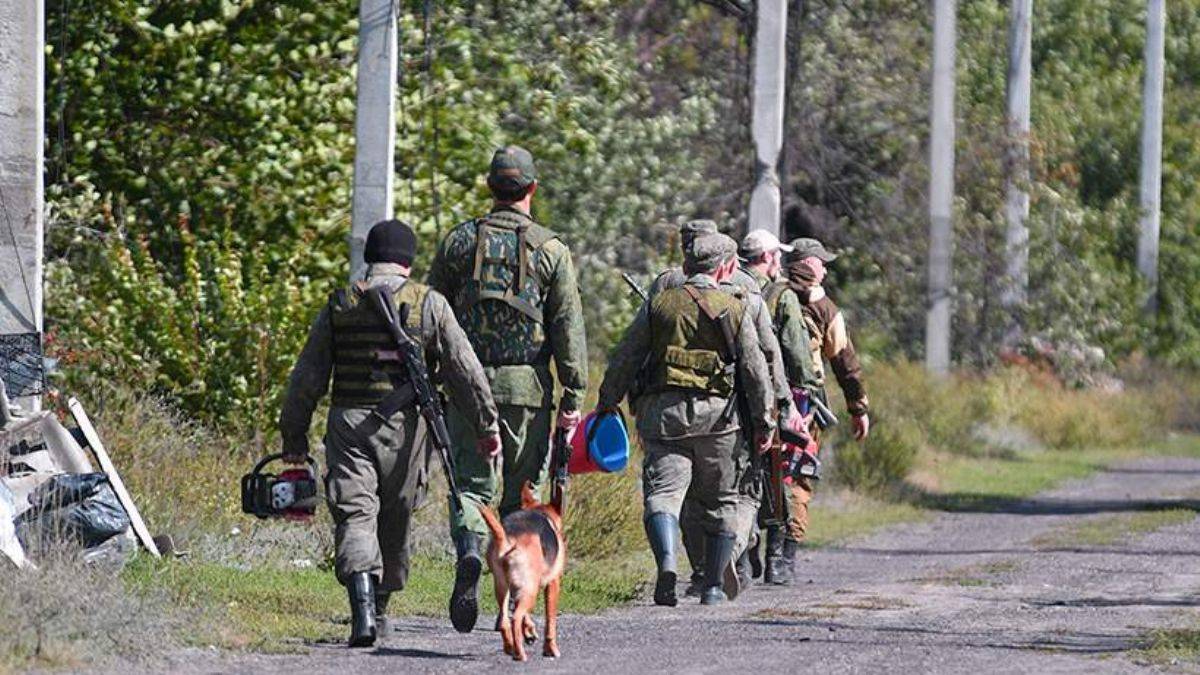 Putin onayladı! 'Gönüllü teslim olan' Rus askerlerin cezası belli oldu