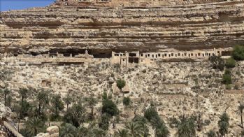 Cezayir’in kanyon yamaçlarındaki Berberi köyü