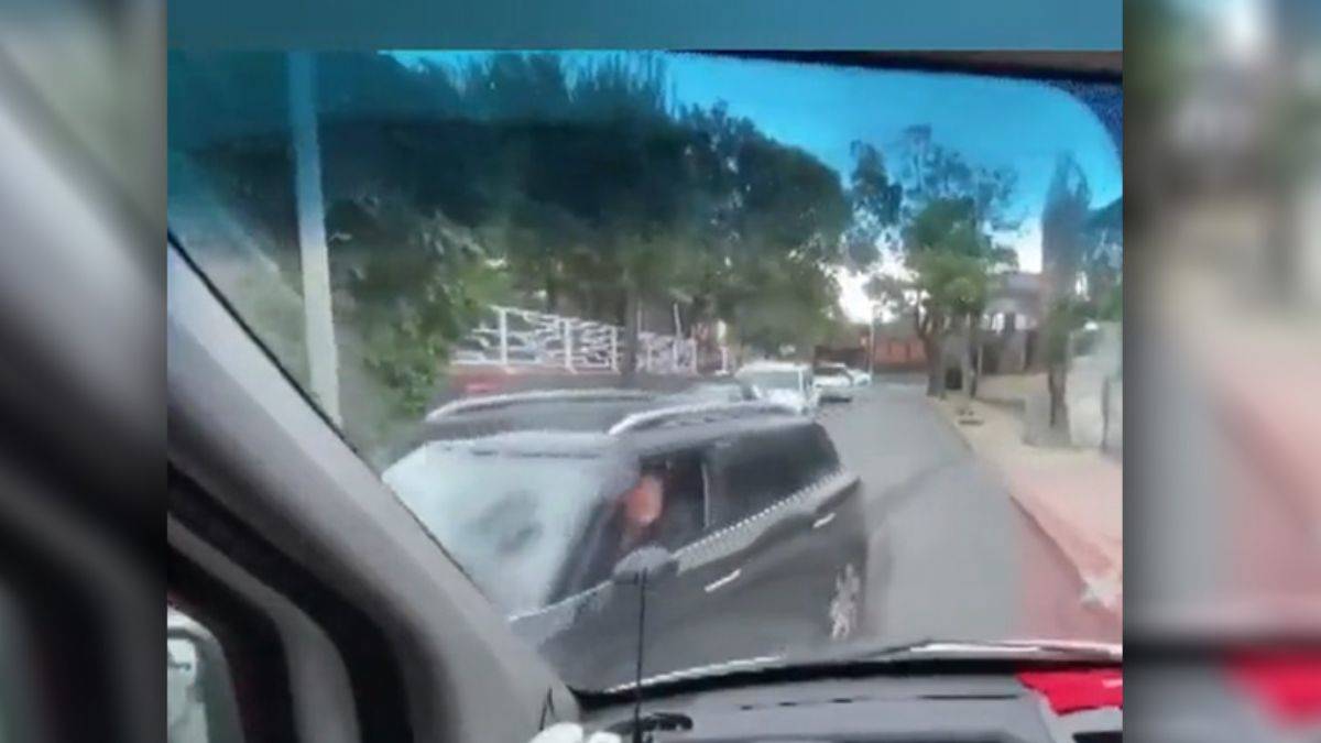 Sürücünün ambulansa yol vermemesi büyük tepki çekti