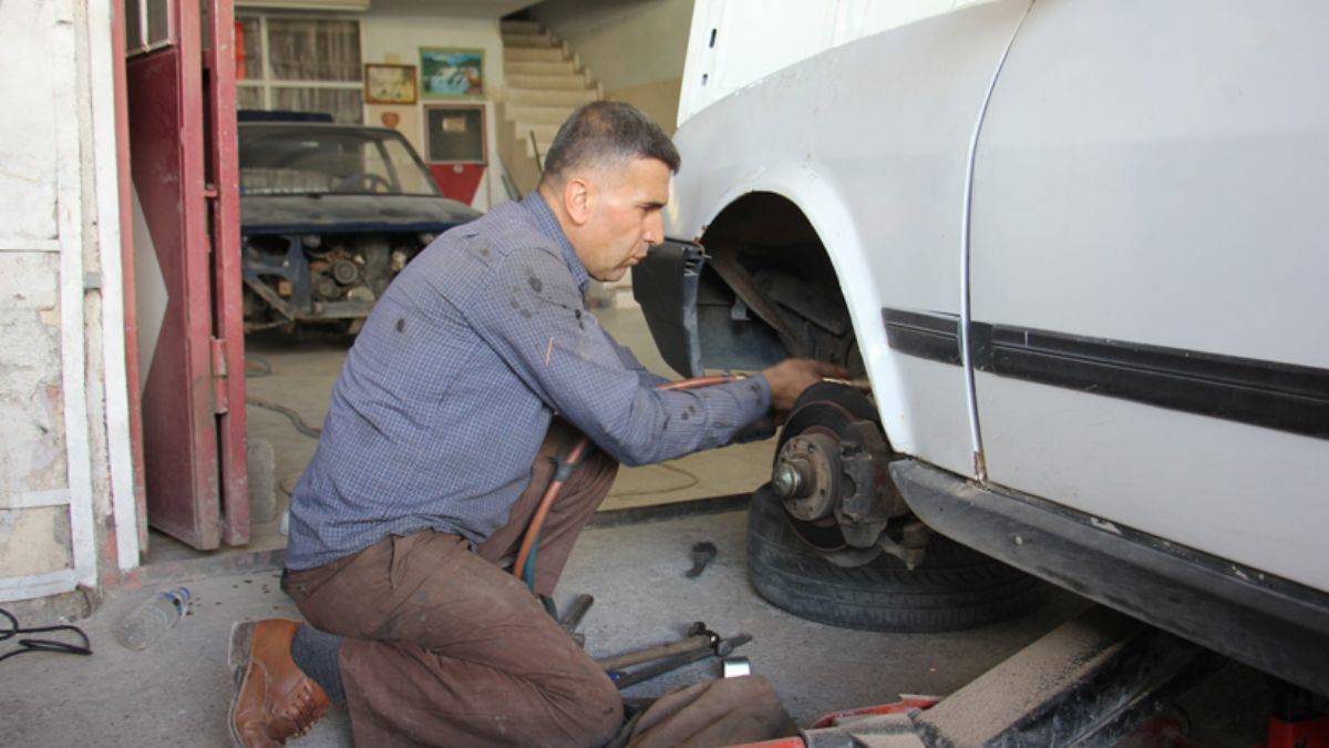 Gündüz kaportacı akşam solist!