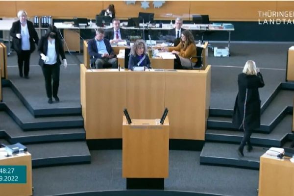 Avrupa kış krizi erken başladı! Milletvekillerine battaniye teklifi