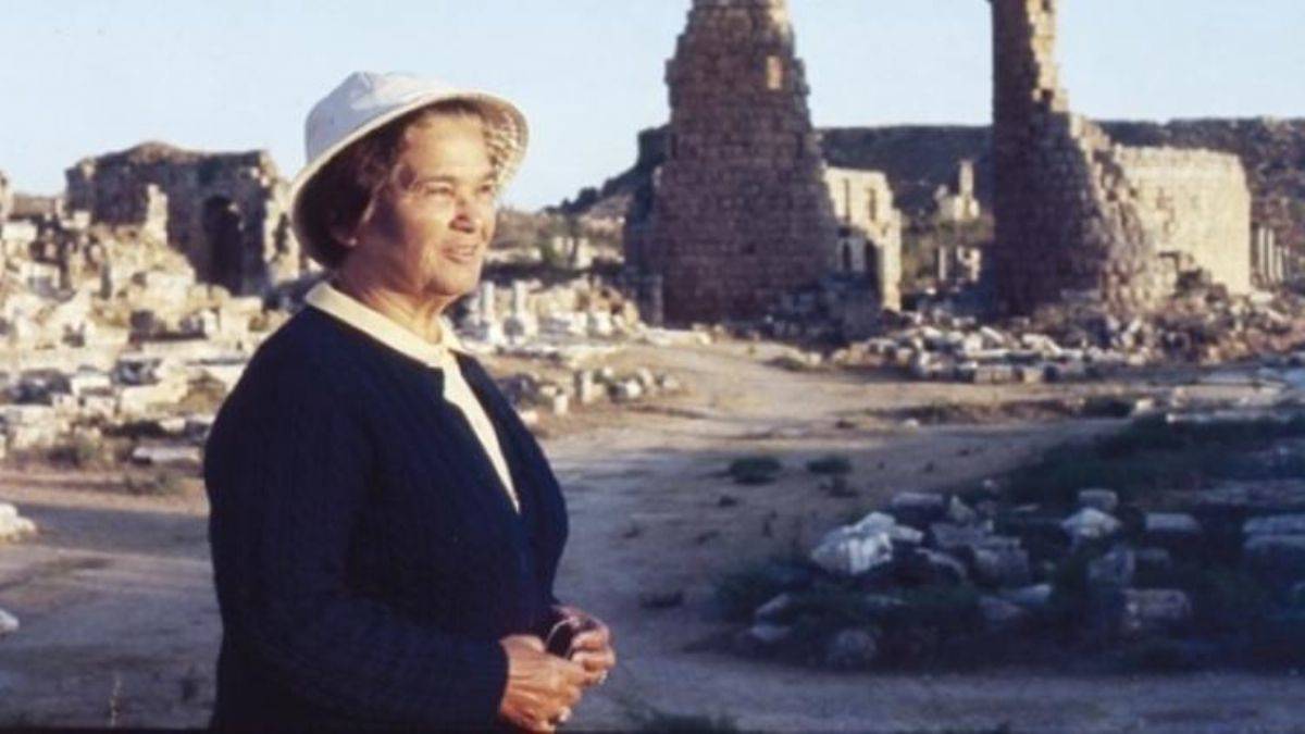 Jale İnan kim, mesleği ne? Jale İnan eserleri, çalışmaları neler? Türk kadını Jale İnan'ın başarıları