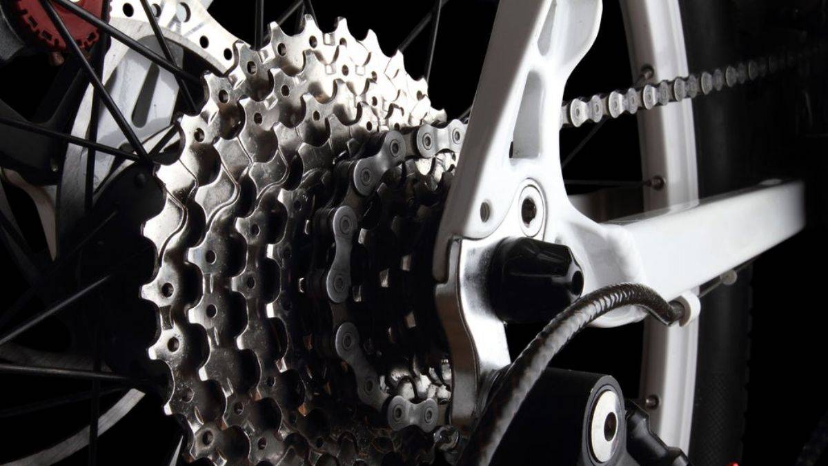 Bisiklet yağı lekesi nasıl çıkar? Gres yağı kumaştan nasıl çıkarılır? Bisiklet yağı kumaştan çıkar mı?